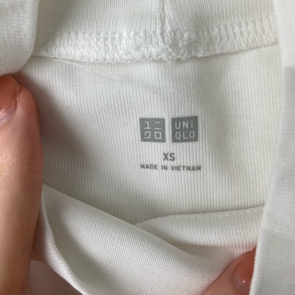 Uniqlo Cotton Mock Neck Shirt White | XS - Picture 3 of 4